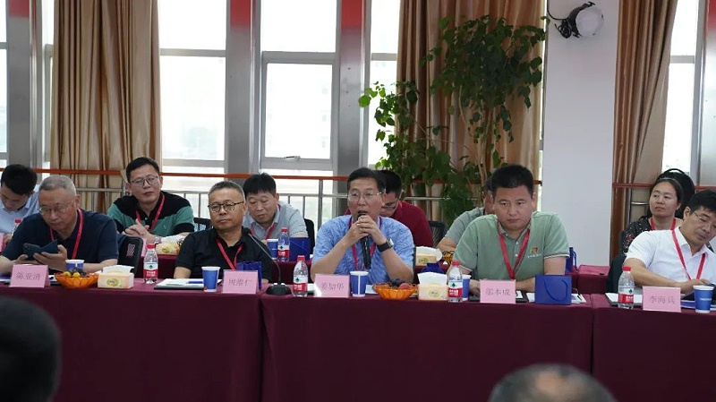 江苏省饲料工业协会到访pp电子模拟器官网集团参观交流 江苏省饲料工业协会到访pp电子模拟器官网集团参观交流