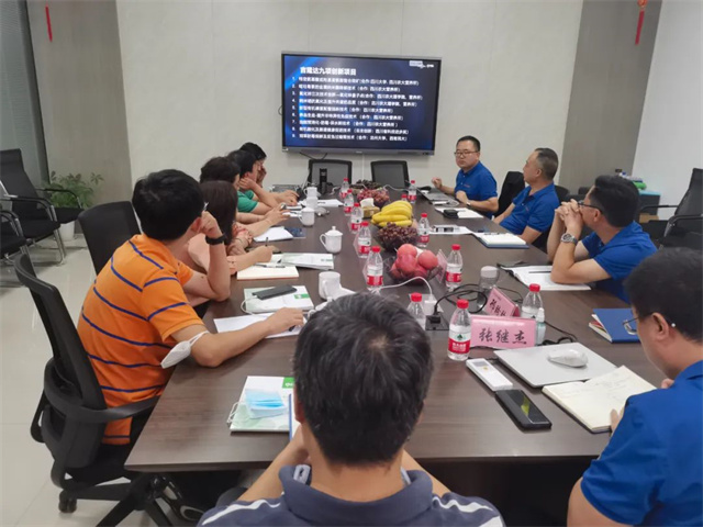 大北农集团专家同我司技术团队进行热烈交流 大北农集团专家同我司技术团队进行热烈交流